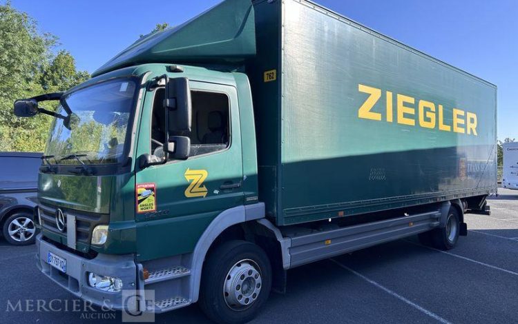 MERCEDES ATEGO 1218 VERT DY-797-XQ