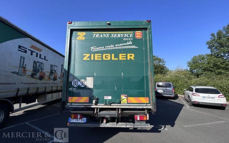MERCEDES ATEGO 1218 VERT DY-797-XQ