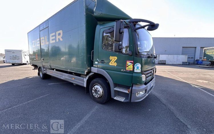 MERCEDES ATEGO 1218 VERT DY-797-XQ