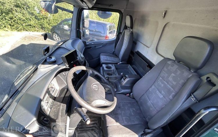 MERCEDES ATEGO 1218 VERT DY-797-XQ