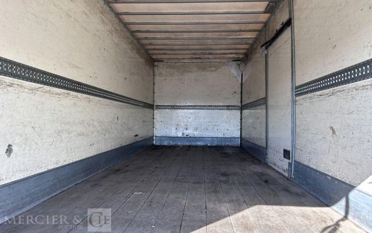 MERCEDES ATEGO 1218 VERT DY-797-XQ