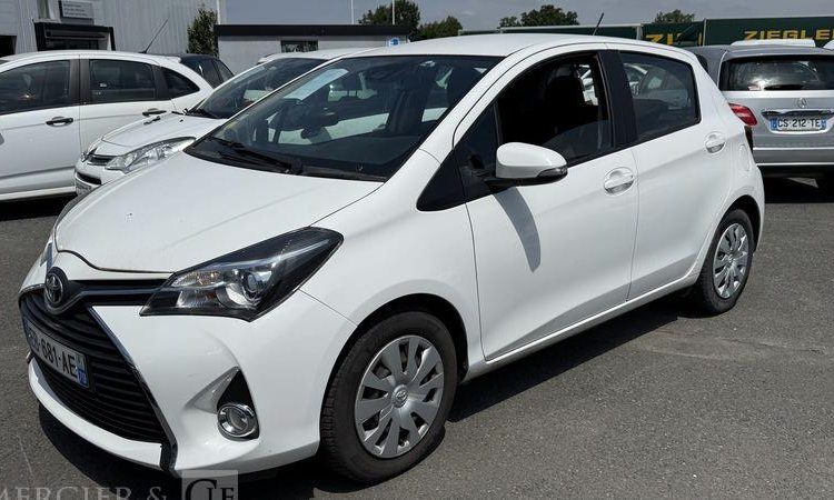 TOYOTA YARIS 1.4 D4D 90ch BUSINESS BLANC EB-681-AE