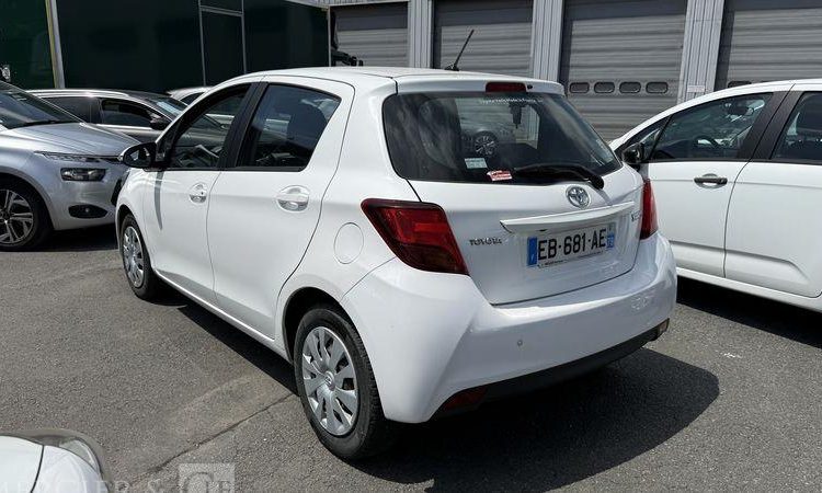 TOYOTA YARIS 1.4 D4D 90ch BUSINESS BLANC EB-681-AE