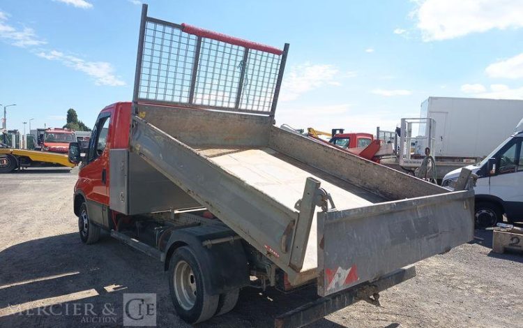 IVECO 35C13  BENNE SIMPLE CAB COFFRE  ED-227-GA