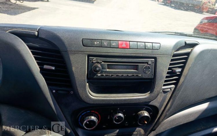 IVECO 35C13  BENNE SIMPLE CAB COFFRE  ED-227-GA