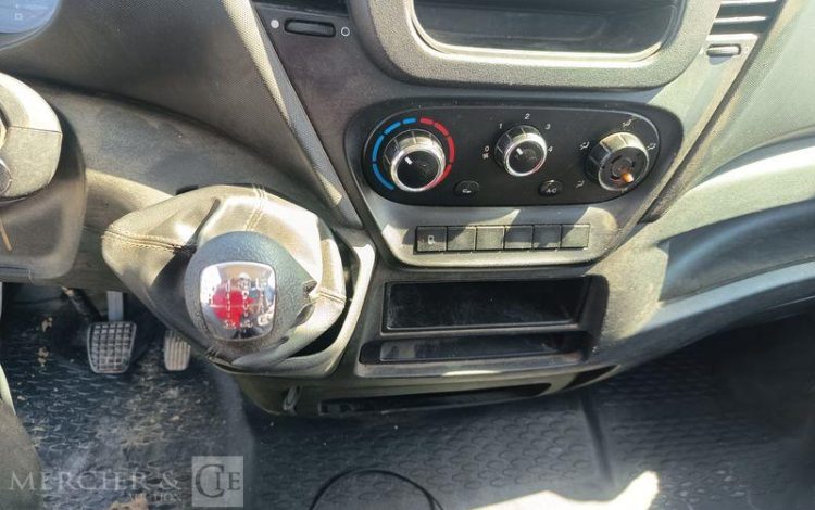 IVECO 35C13  BENNE SIMPLE CAB COFFRE  ED-227-GA
