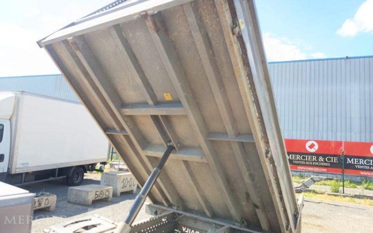 IVECO 35C13  BENNE SIMPLE CAB COFFRE  ED-227-GA