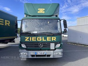 MERCEDES ATEGO CAISSE HAYON VERT EE-745-QF