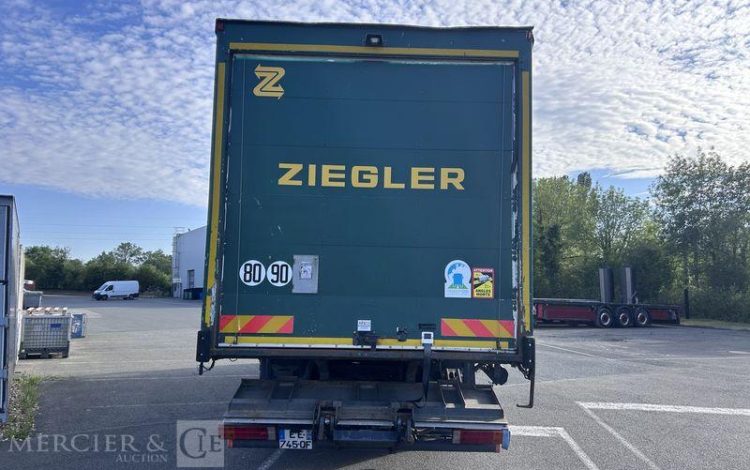 MERCEDES ATEGO CAISSE HAYON VERT EE-745-QF