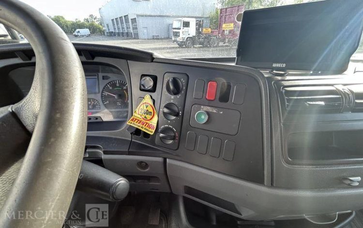 MERCEDES ATEGO CAISSE HAYON VERT EE-745-QF