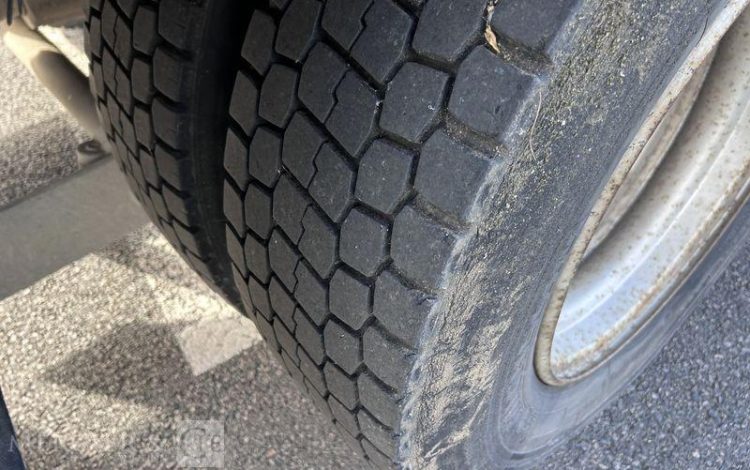 MERCEDES ATEGO CAISSE HAYON VERT EE-745-QF
