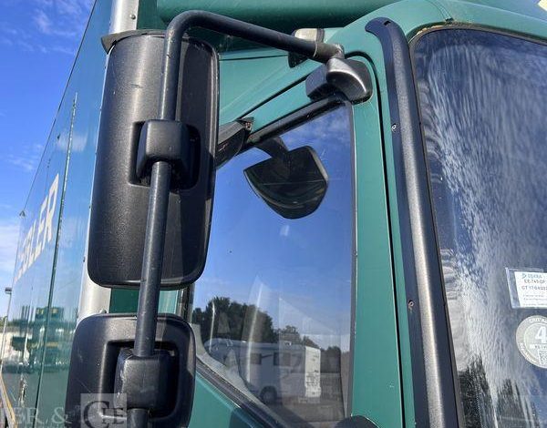 MERCEDES ATEGO CAISSE HAYON VERT EE-745-QF