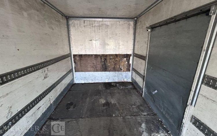 MERCEDES ATEGO CAISSE HAYON VERT EE-745-QF