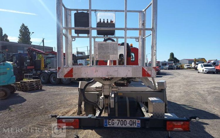 IVECO DAILY NACELLE 16M SUR VL LEGER  EG-700-QH