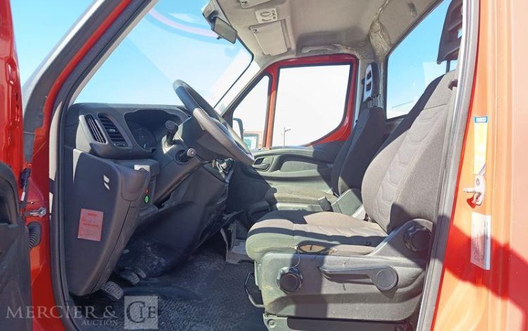 IVECO DAILY NACELLE 16M SUR VL LEGER  EG-700-QH