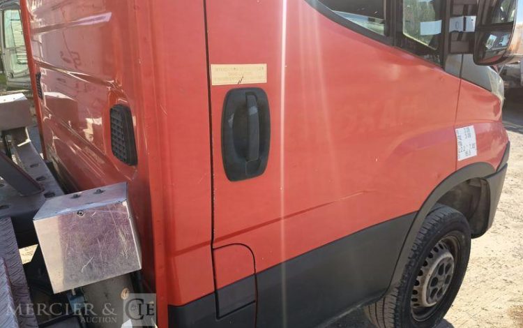 IVECO DAILY NACELLE 16M SUR VL LEGER  EG-700-QH