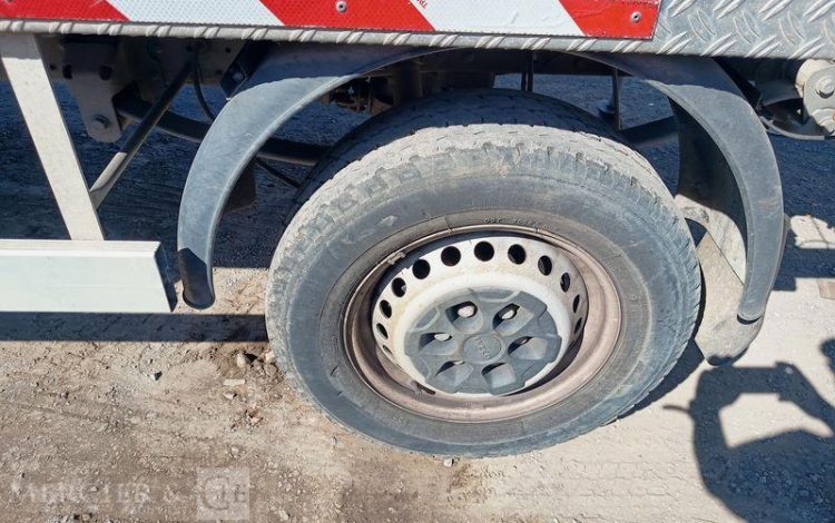 IVECO DAILY NACELLE 16M SUR VL LEGER  EG-700-QH