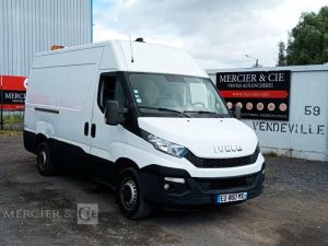 IVECO DAILY VI Fourgon 35S13 2.3 LD 16V BVR 126 cv Boîte auto – DIESEL – ANNEE 2016 BLANC EG-860-MX