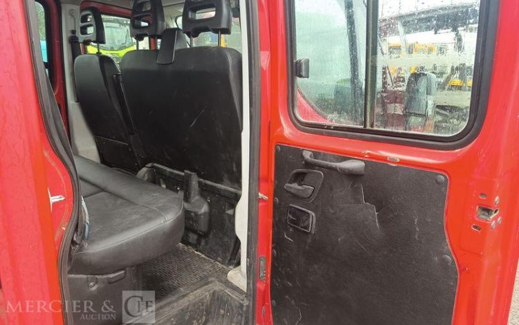 IVECO DAILY 35C13 BENNE DOUBLE CABINE – DIESEL – 133538 KMS – ANNEE 2016 ROUGE EH-643-AN
