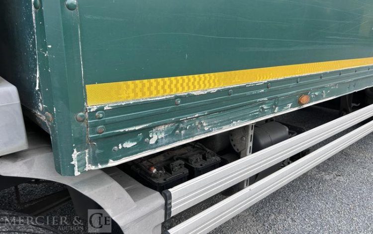 MERCEDES ATEGO 1218 CAISSE HAYON VERT EJ-590-EX