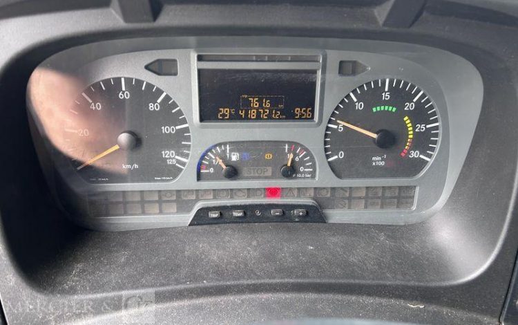 MERCEDES ATEGO 1218 CAISSE HAYON VERT EJ-590-EX