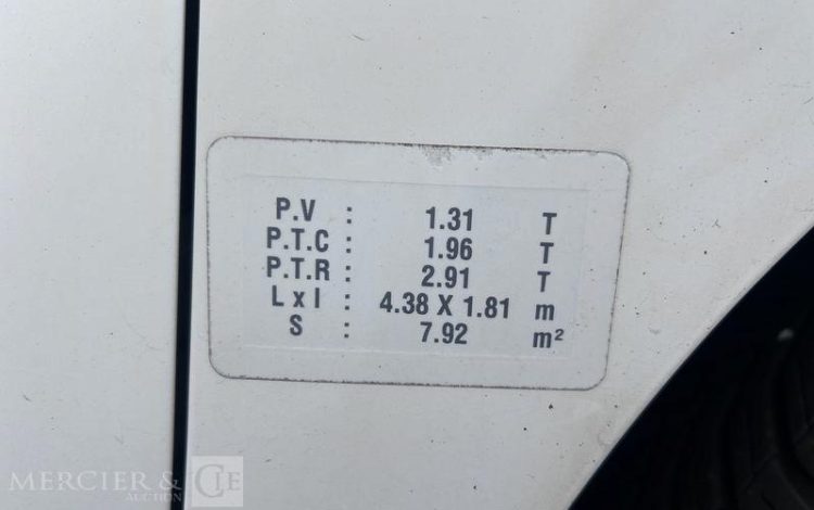 PEUGEOT PARTNER BLANC EJ-751-HK