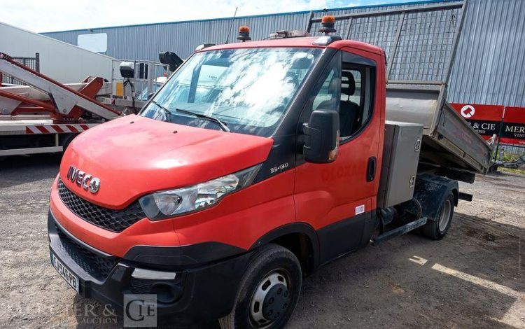 IVECO 35C13 BENNE SIMPLE CAB COFFRE  EJ-946-PB