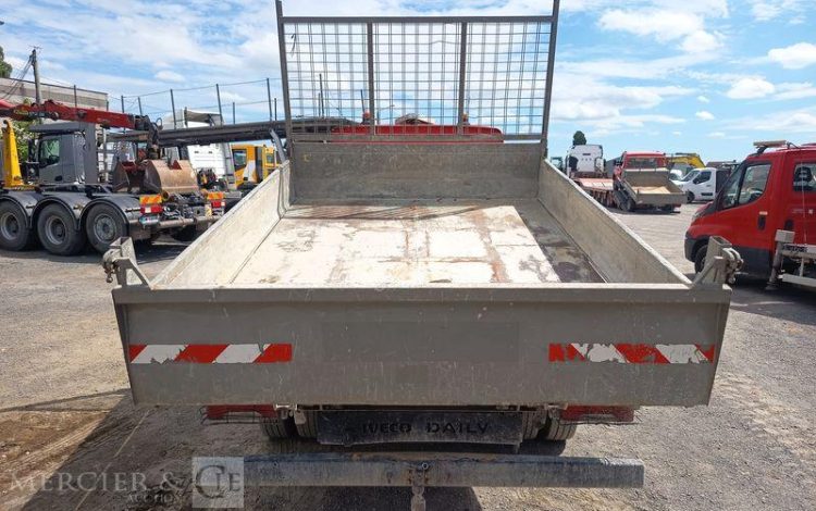IVECO 35C13 BENNE SIMPLE CAB COFFRE  EJ-946-PB