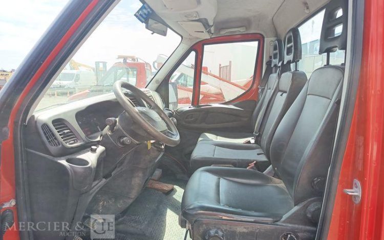 IVECO 35C13 BENNE SIMPLE CAB COFFRE  EJ-946-PB