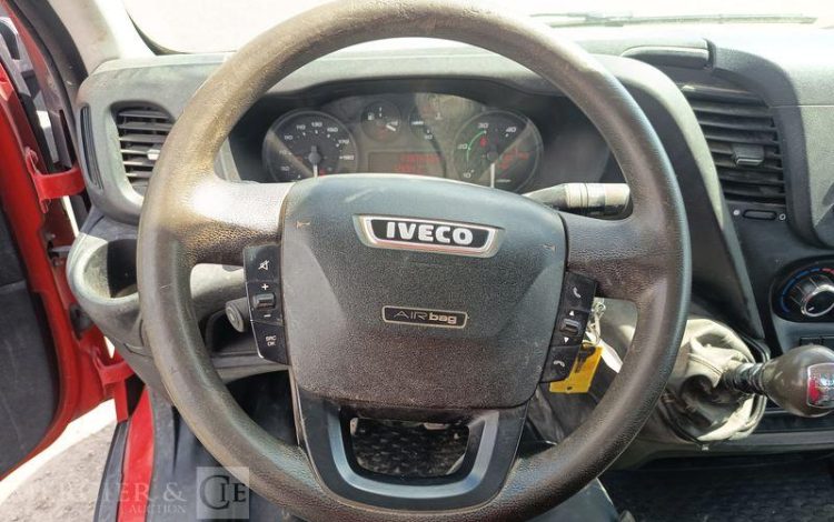 IVECO 35C13 BENNE SIMPLE CAB COFFRE  EJ-946-PB
