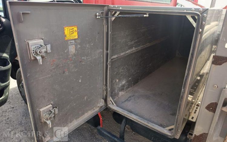 IVECO 35C13 BENNE SIMPLE CAB COFFRE  EJ-946-PB