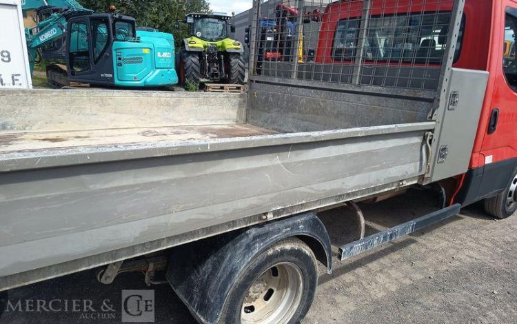 IVECO 35C13 BENNE SIMPLE CAB COFFRE  EJ-946-PB