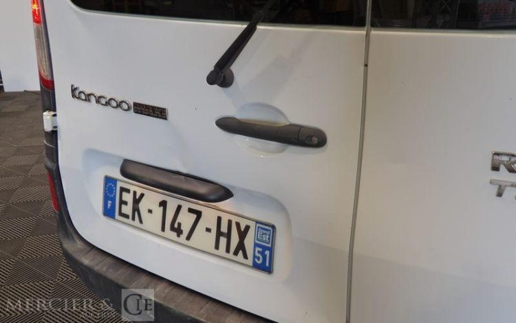 RENAULT KANGOO BLANC EK-147-HX