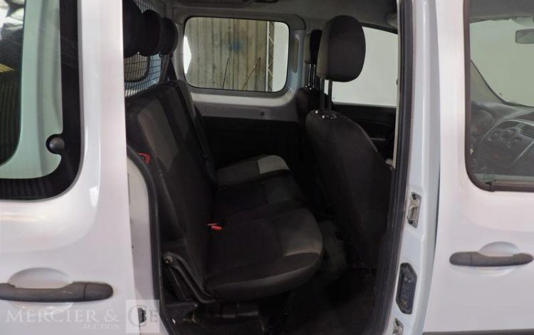RENAULT KANGOO BLANC EK-147-HX
