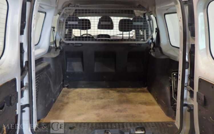 RENAULT KANGOO BLANC EK-147-HX