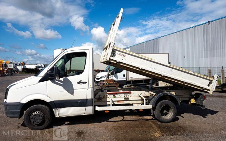 VOLKSWAGEN CRAFTER 50 2.0 TDi DPF  136 CV BENNE  DIESEL – 159369 KMS – ANNEE 2017 BLANC EK-365-WC