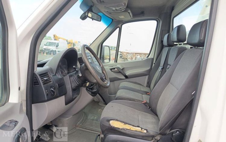 VOLKSWAGEN CRAFTER 50 2.0 TDi DPF  136 CV BENNE  DIESEL – 159369 KMS – ANNEE 2017 BLANC EK-365-WC