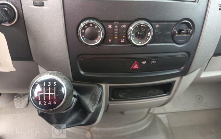 VOLKSWAGEN CRAFTER 50 2.0 TDi DPF  136 CV BENNE  DIESEL – 159369 KMS – ANNEE 2017 BLANC EK-365-WC