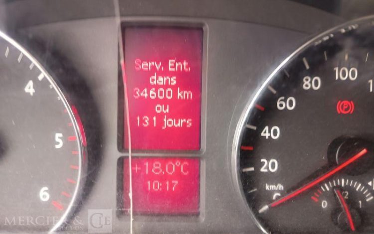 VOLKSWAGEN CRAFTER 50 2.0 TDi DPF  136 CV BENNE  DIESEL – 159369 KMS – ANNEE 2017 BLANC EK-365-WC
