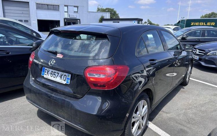 MERCEDES CLASSE A NOIR EK-657-KQ