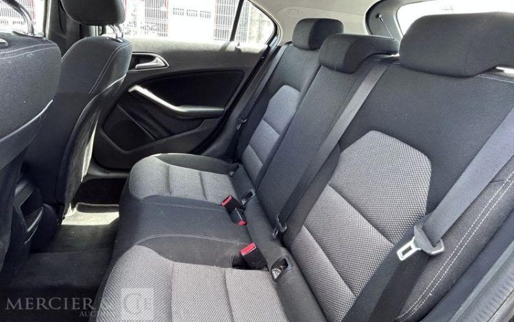 MERCEDES CLASSE A NOIR EK-657-KQ
