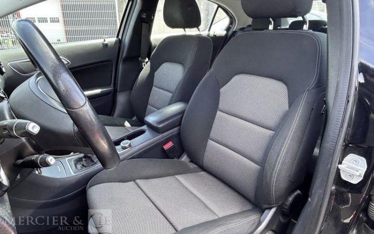 MERCEDES CLASSE A NOIR EK-657-KQ