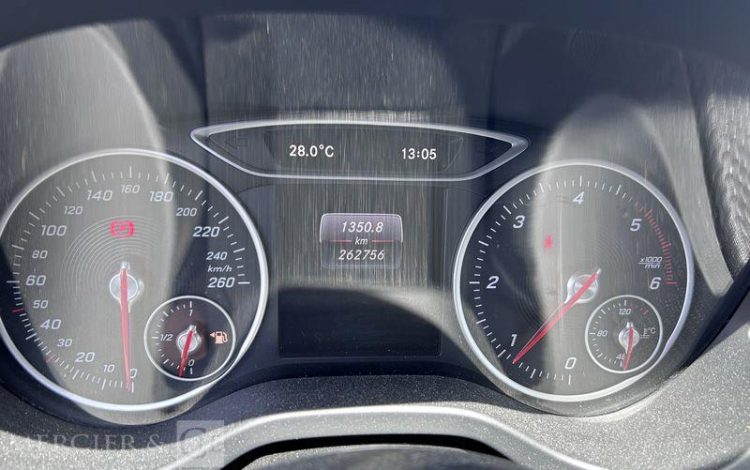 MERCEDES CLASSE A NOIR EK-657-KQ