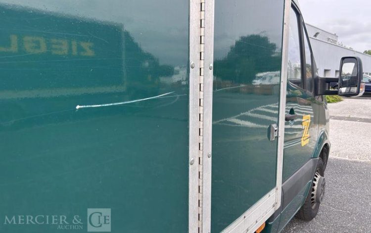 MERCEDES SPRINTER VERT EL-139-SJ