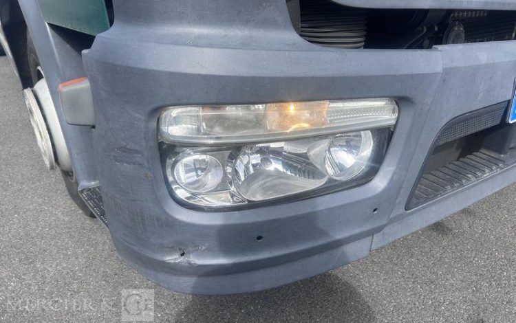 MERCEDES ATEGO 1524 CAISSE HAYON BVA VERT EV-277-ZQ