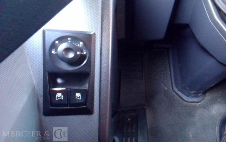 RENAULT   EV-684-WG