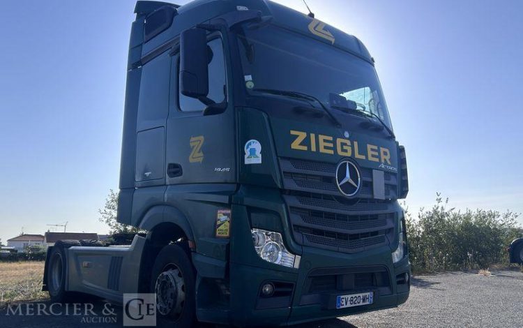 MERCEDES ACTROS 1845 VERT EV-820-MH