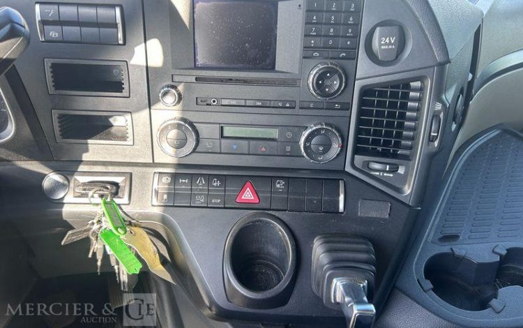 MERCEDES ACTROS 1845 VERT EV-820-MH