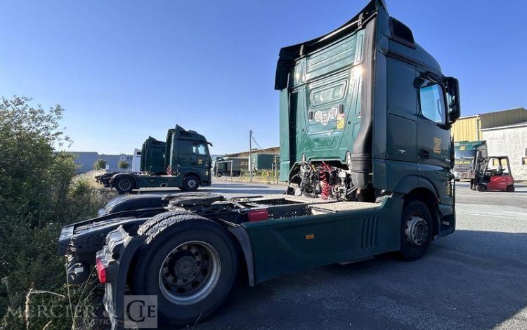 MERCEDES ACTROS 1845 VERT EV-820-MH