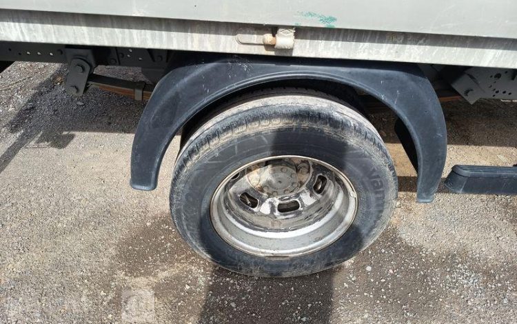 IVECO DAILY 35C12 AVEC BENNE –  DIESEL – 120231 KMS – ANNEE 2018 ROUGE EW-746-WX